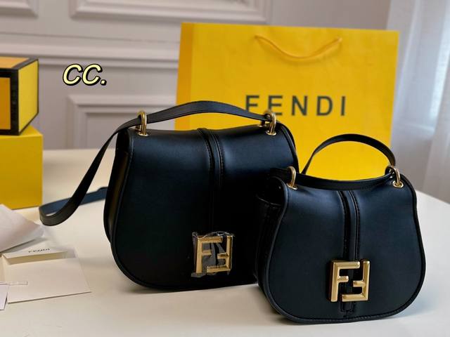 大号 小号 折叠盒 Ddd Size:24 18 Ddd 19 13 Ddd Fendi 芬迪c'Mon秋冬新款马鞍包 Ddd 马鞍包的造型 整个包充满线条感