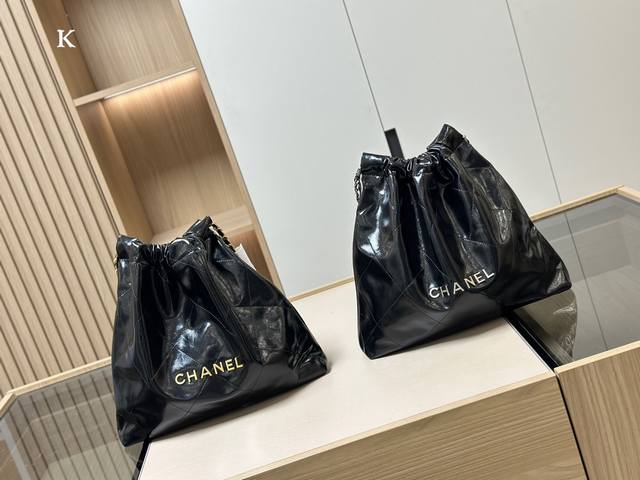 折叠盒飞机盒 Ddd Size 36Cm Ddd 香奈儿太好搭配了呜呜呜 Ddd Chanel Bag 更酷哦 Ddd 小皮很耐造 Ddd 高级感拉满 Ddd