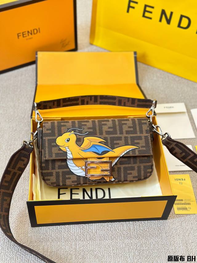 原版布 Fendi X 藤原浩fragment X Pokemon 三方眹名犮年系列 尺寸 25 15Cm F家 Fendi 法棍包