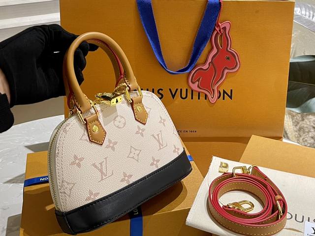 折叠礼盒 Lv 沙丘系列 Mini贝壳包 原版高品质 包包这款retiro 手袋以标志性的老花面料制成 经典永恒 优雅低调的外形设计和宽敞的包身更加入了实用性