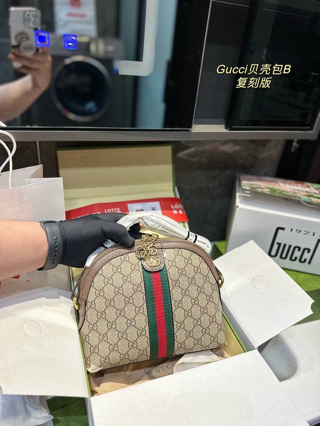 原单 全套包装 一眼爱上古驰gucci1955系列贝壳包 古驰gucci双g家的1955出了贝壳包 包包啦 姐妹 们你们知道嘛 -直没停过对复古系列的迷恋 也越