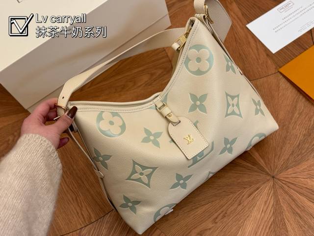 折叠盒 Size 26.32Cm Lv Carryall 年度包王 带有蝴蝶结的腋下包喜欢吗 内附一只收纳零钱包 性价比颜值超在线了 单肩斜挎完全没问题 怎么背 - 点击图像关闭