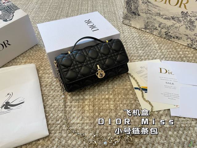 小号 飞机盒 迪奥dior Miss链条包 简直无法拒绝 超显气质 高级感十足 集美必入款 尺寸小号21 11 - 点击图像关闭