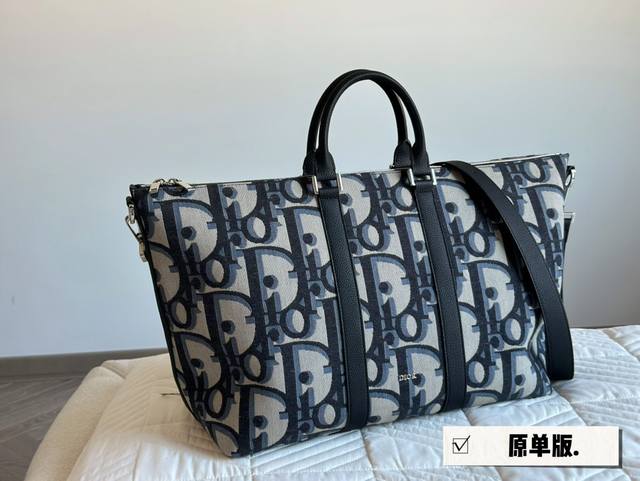 顶级原单 原版布 轻便出行 Dior Maxi Oblique旅行包 新颖时尚 非常经久耐用的埃及长绒棉 日常最好打理了 比利时提花工艺 有细微的dior字母纹