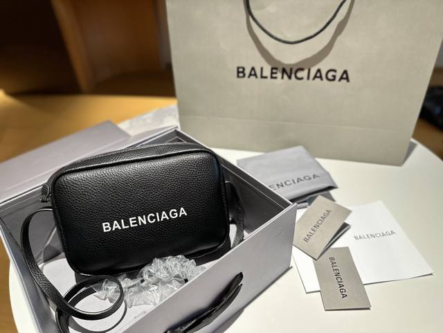 巴黎世家balenciaga 经典相机包 尺寸20Cm 礼盒包装