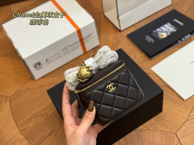 配盒 升级品质 Size 11.9Cm Chane 香奈儿 金球化妆小盒子 出街打开能补妆 关上能拗造型