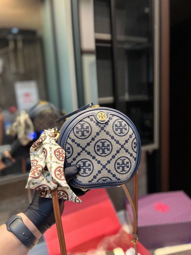 对版做法 升级版 折叠礼盒 Tory Burch 托里伯奇 圆饼包 原单开模定制 五金内衬镂空logo 内带产地标进口面料手感质感超级好更耐磨 亮泽五金不褪色