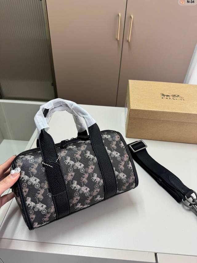 蔻驰枕头包coach蔻驰波士顿包 Mini Rowan Crossbody 经典老花配黑色牛皮 经典百搭不过时 N-34尺寸23.12.14配盒