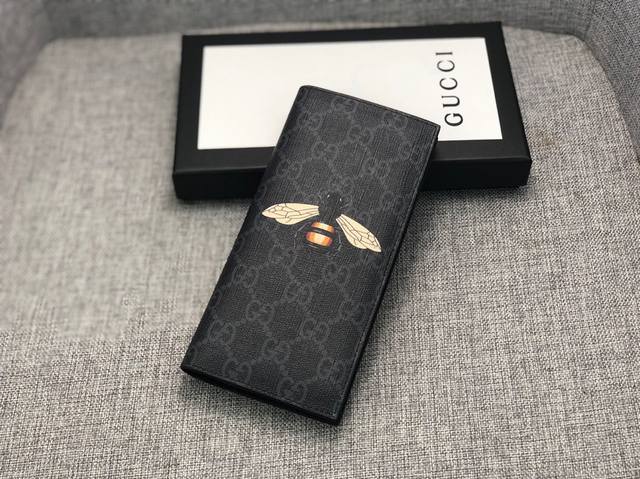 产品名称 Gucci 产品型号 451275 虎头 产品品质 原版 产品材质 Pvc 产品规格 17.5*8.5*1.5 产品颜 色 咖啡 产品描 述 最新爆款