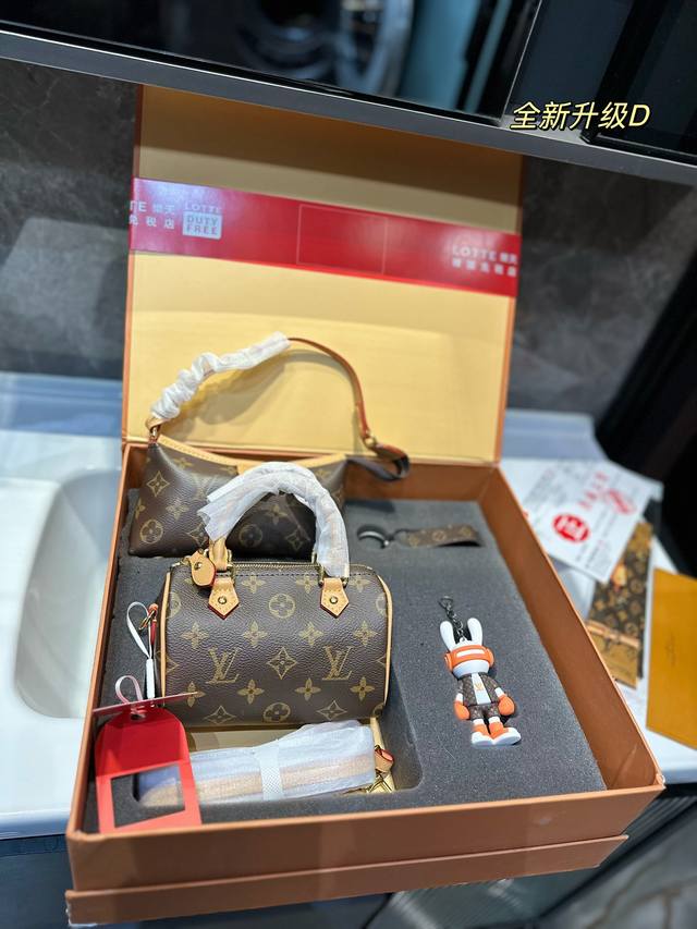 折叠礼盒 Lv 新款 Speedy 16 Nano 枕头包 Lv 新款系列 枕头包 手袋,全网首发 Lv Speedy Nano 枕头包这款retiro 手袋以