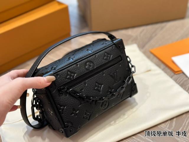 牛皮 L Lv Keepall 牛皮 V老花soft Trunk男女通用的方盒子 简直绝了 Soft Trunk老花盒子包 男装艺术总监virgilabloh为