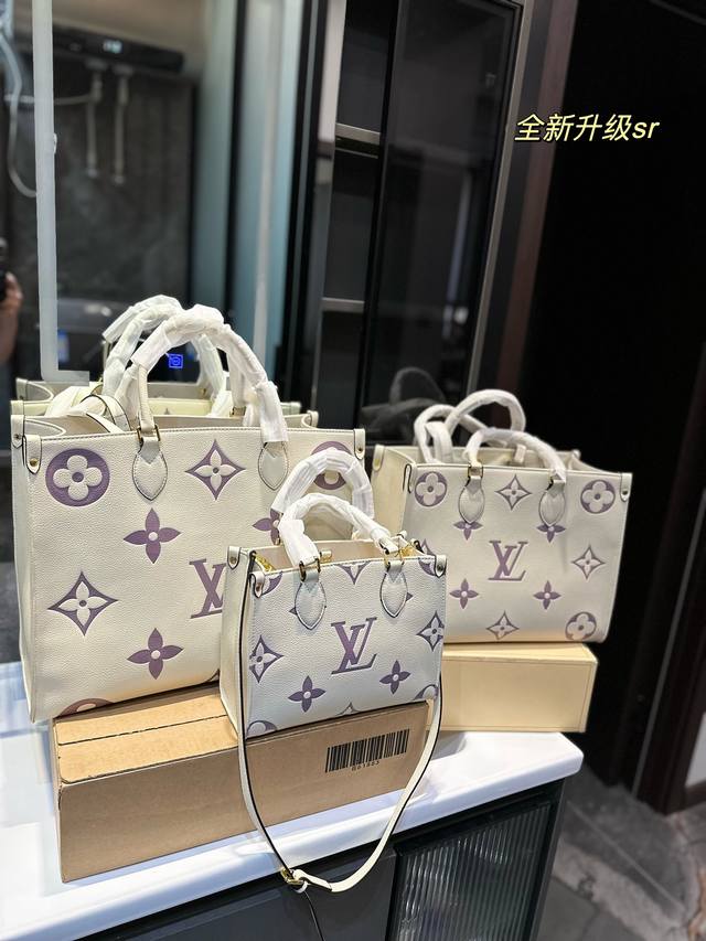 高品质 Onthego妈咪袋 性价比之王这是一款超赞的包型 灵感来自于恶搞lv的街头品牌 曾经的曾经 Louis Vll Litton永远不会走下神坛 1:1品