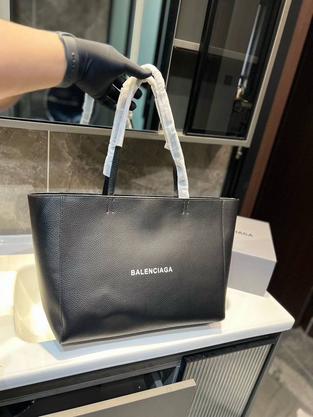 巴黎世家 Balenciaga 纸袋包 简单实用耐看 愈看愈好看 Ydl尺寸36.29