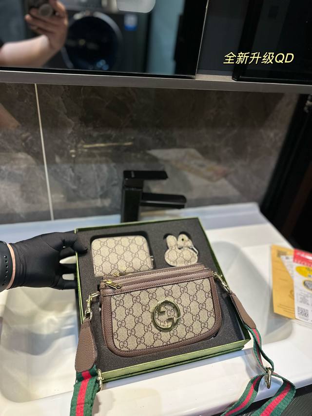 礼盒包装 Gucci古驰gucci Blondie系列圆形互扣式双g肩背包 Gucci 单肩斜挎包刷爆某书 超级 男士们 女士们 通通可以使用 大牌明星时尚达人