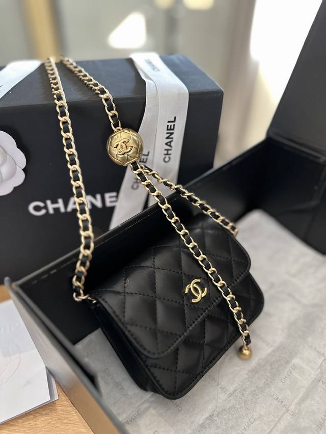 折叠礼盒 Chanel 香奈儿 24S 新款金球 小废包 上身后超显气质小巧实用 超级百搭必备单品 尺寸 13 11