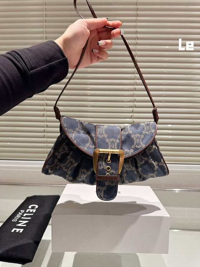 中古牛仔 Celine2024最新款中古系列 全网第-弹 我这可是全网第一弹呀 绝对新鲜出炉 巴塞罗那celine专卖店也只此一只 据柜姐讲也是刚刚上架 而且价