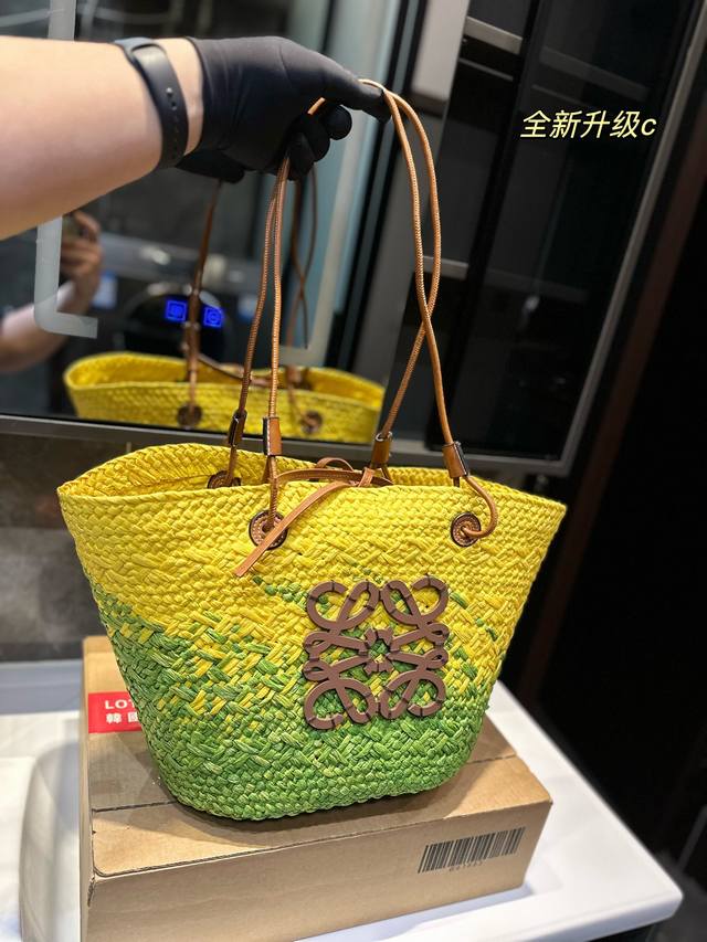 Loewe罗意威 Anagram Basket刺绣徽标草编织购物袋菜篮子 21夏季新款草编包basket Bag 菜篮子 编织拼皮购物袋沙滩度假手提包 尺寸 2