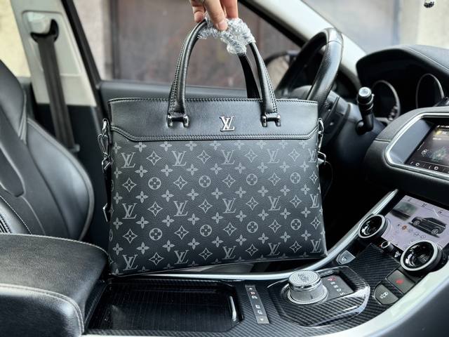 高端货 新款 Louis Vuitton 公文包路易威登 男士配皮公文包 进口原厂面料高清五金logo标志 专用里内里 顺滑拉链 油边平滑 做工精致每个细节到位