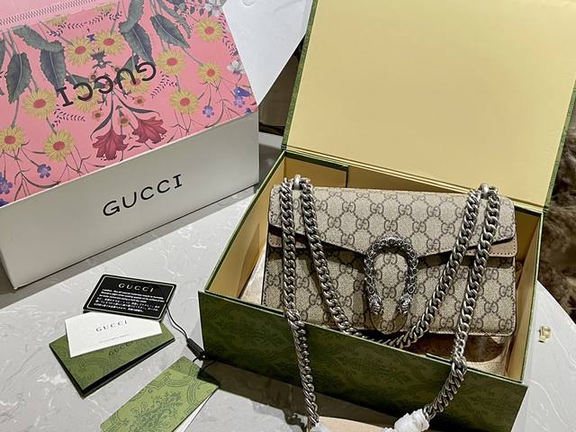 原厂皮 折叠礼盒+官网外箱 Gucci 钻扣酒神包 真香最近心心念念的gucci酒神 新款get简直不要太好看 新的虎头logobling Bling的简直不要