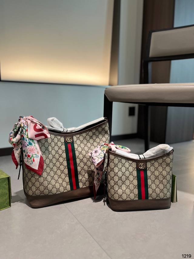 Gucci L New Ampivato新年新包 New Arpivate新年新包1写就一年美好 经典 Ophidia 系列又出新设计啦 开口式水桶包与肩背包款