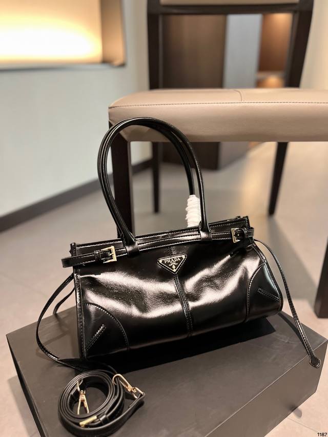 Size 32*15Cm Prada