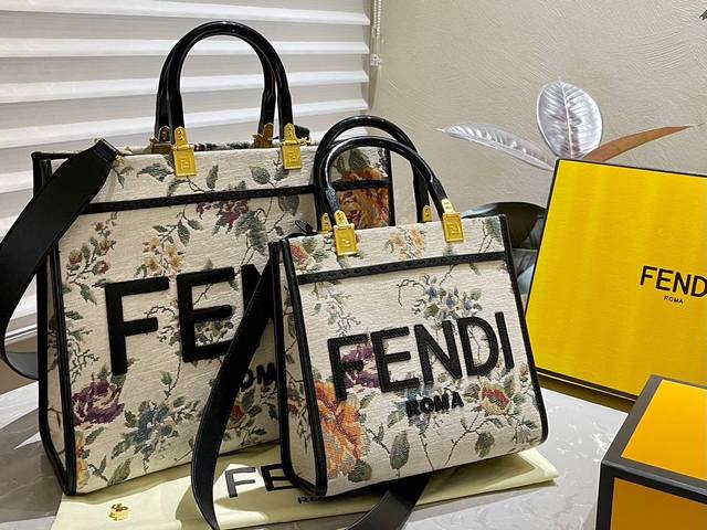 同价 小号配折叠礼盒 Fendi 花朵刺绣 托特包tote 好看又酷炫的芬迪包包 花朵logo的设计 Fendi托特包 阳光手提袋 字母蛇皮logo手工缝线设计