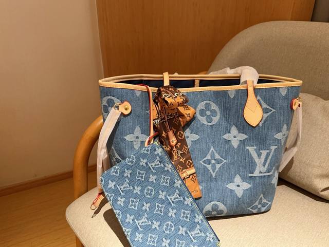 配送丝巾 Lv 路易威登 丹宁牛仔布料购物袋变色皮 Neverfull 尺寸32Cm 礼盒包装