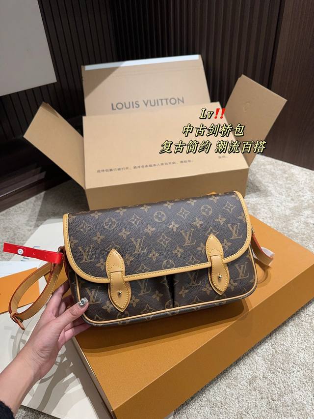 飞机盒尺寸29.17 Lv中古剑桥包 独特设计 时尚又经典 超级百搭 日常通勤皆可 上身又a又飒