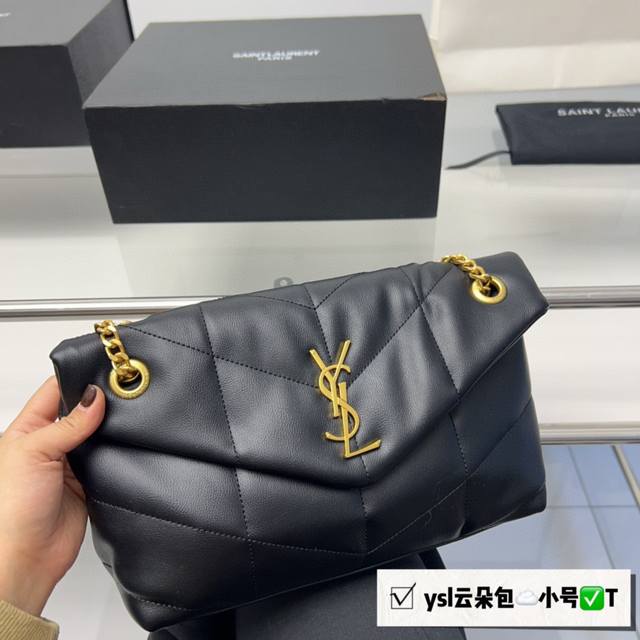 折叠盒 Size 27*17Cm Ysl 云朵包包 Loulou Puffer 绗缝小羊皮包 犹如怀抱云朵般的感受