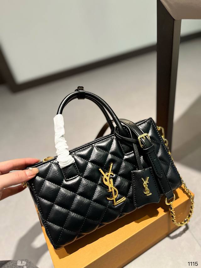 配盒子 Ysl Dior 新品 非常实用和百搭.这个款满轻便又耐用的一款 容量也ok尺寸 24.14