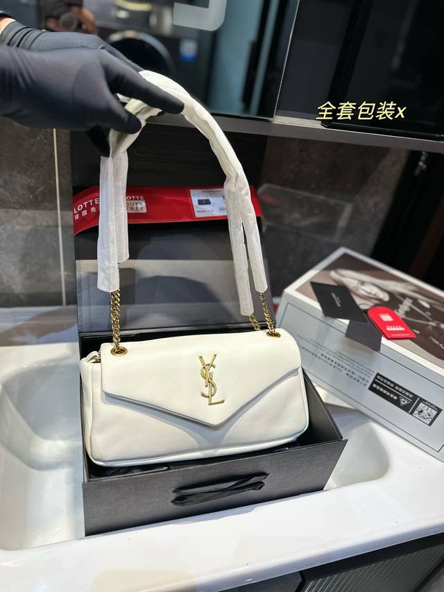 复刻版 牛皮 Ysl 信封包 慵懒随性又好背 上身满满的惊喜 高级慵懒又随性 彻底心动的一只 尺寸27 12Cm