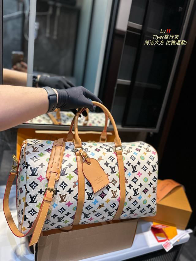 Lv Tyler旅行袋 短途旅行出门健身必备单品 旅行袋超实用的尺寸 真的好实用 太能装了 男生女生都可以驾驭尺寸45.25