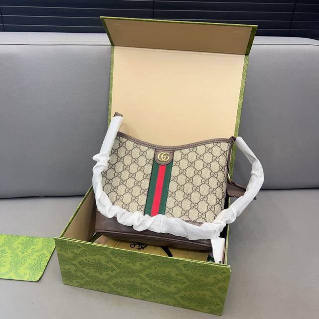 Gucci 古奇 Hobo Gg休闲单肩斜挎包 超大容量 电镀激光雕刻五金 高品质 附带 防尘袋 规格 21 X 23 Cm