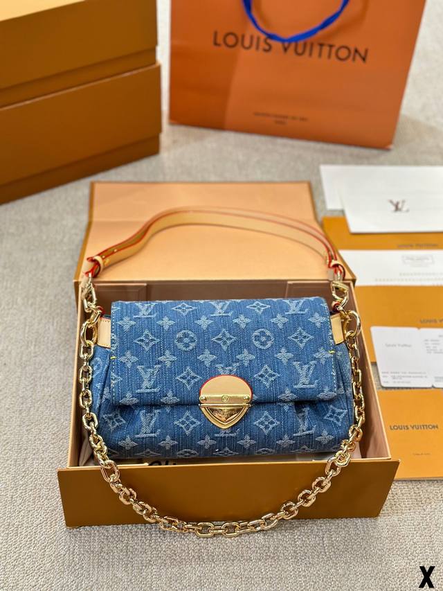 牛仔 Louis Vuitton Favorite 饺子包 非常低调耐看 全皮质感满满 多种背法 可盐可甜 尺寸23 14Cm