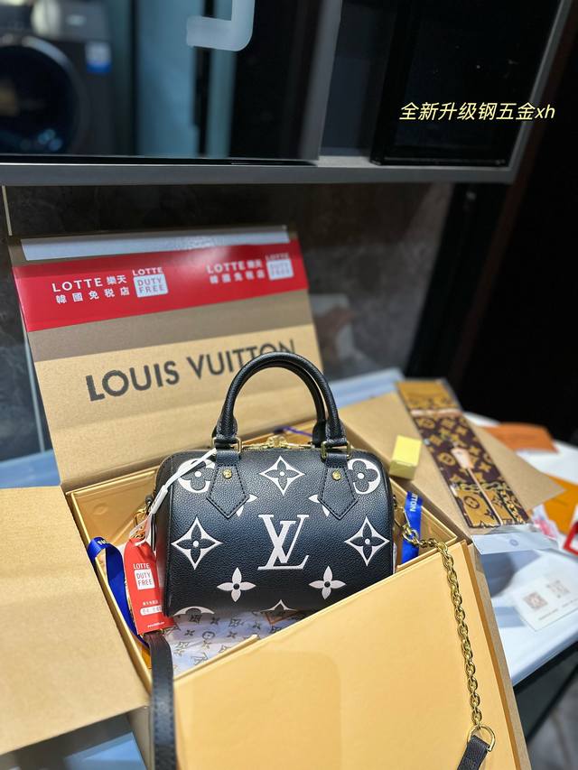 折叠飞机礼盒 Size 20*14Cm L家 Ss23 Speedy 20 一起感受大象灰的快乐 拎一个小包包真的爱了爱了 搜索 Lv Nano