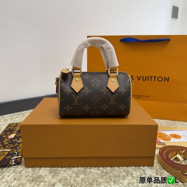 全套包装 Lv 2023 新款 Speedy 16 Nano 枕头包 Lv 新款系列 枕头包 手袋,全网首发 Lv Speedy Nano 枕头包这款retir