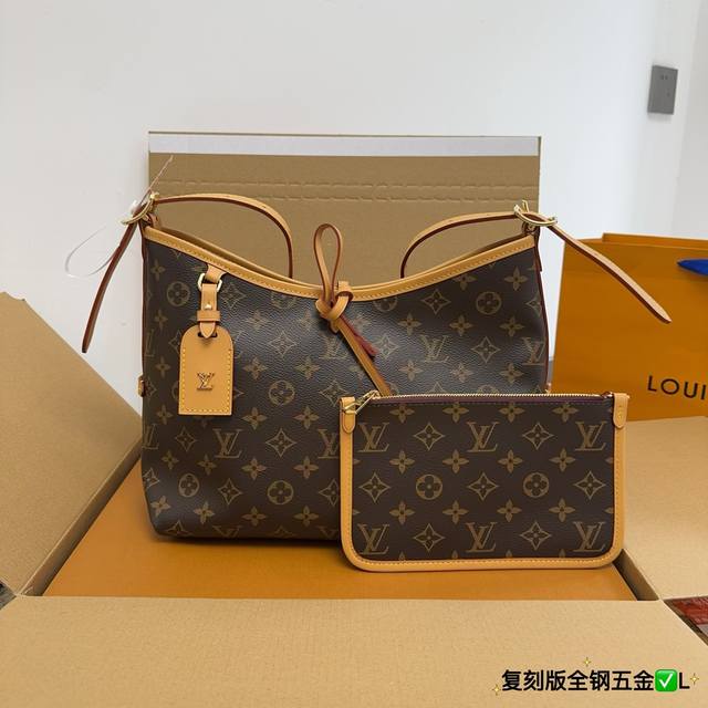 全套包装 Size 30*20Cm L家 七月新款carryall 带有蝴蝶结的腋下包喜欢吗 内附一只收纳零钱包 性价比又在线了 搜索lv 腋下包