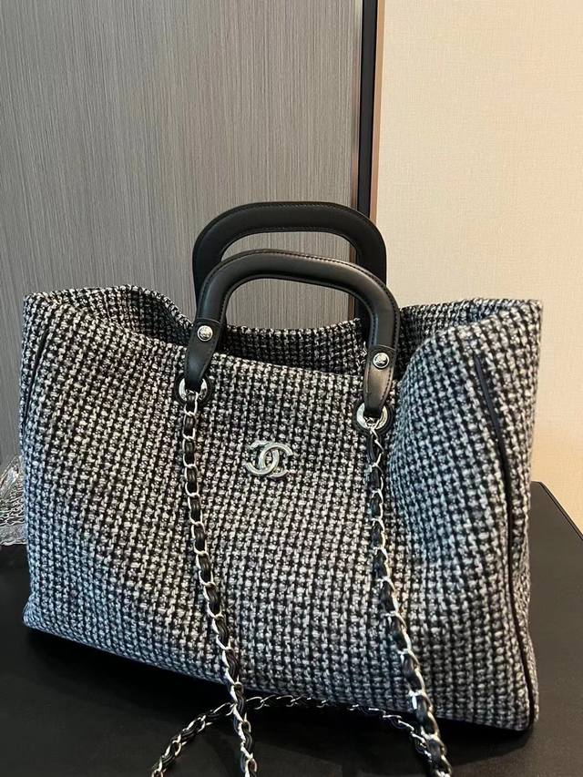 Chanel 中古 Tote 托特包 慵懒随性又好背 上身满满的惊喜 高级慵懒又随性 彻底心动的一只 Size 37 30Cm