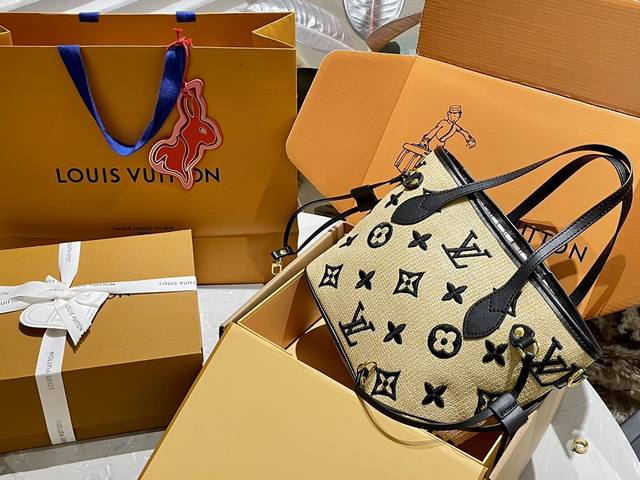 折叠礼盒 Lv 新款 拉菲草编 必备款 Mini Tote 购物袋 一年四季都可以驾驭 洋气 百搭 尺寸 底长25