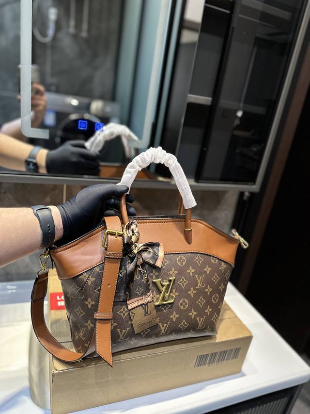 Lv 托特包tote 质感爆棚的美 上身真的太太太有质感啦 日常逛街不要太吸晴 K尺寸30.25