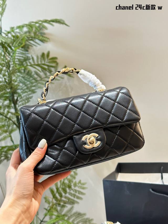 Chanel Handle Mini Cf Chanel 香奈儿新款handle Mini Cf金属手提口盖包单肩斜挎复古链条包 尺寸: 20*12*6Cm链条