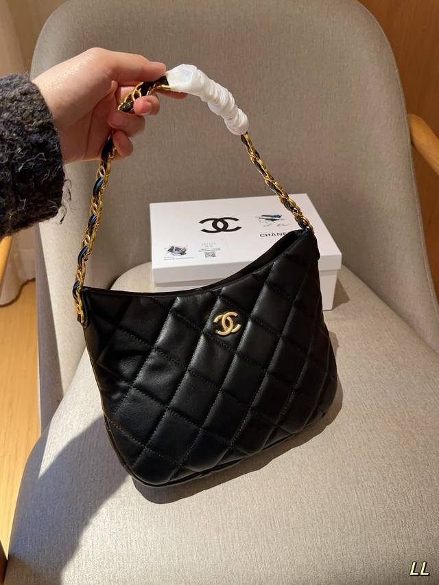 Chanel 香奈儿 22K Hobo腋下包 嬉皮包 尺寸25Cm 礼盒包装