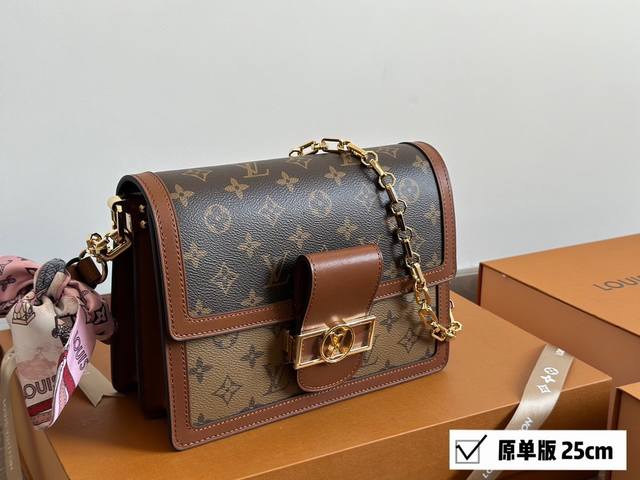 新版 Lv 达芙妮 Dauphine 女装艺术总监nicolas Ghesquiere之手的改良版设计 将monogram帆布与monogram Reverse