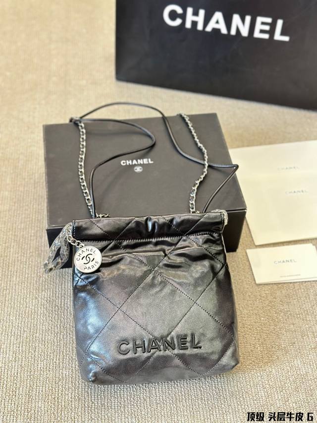 顶级原单 头层皮 Chanel 金币托特包 慵懒随性又好背 上身满满的惊喜 高级慵懒又随性 彻底心动的一只 Size 20 22Cm 盒