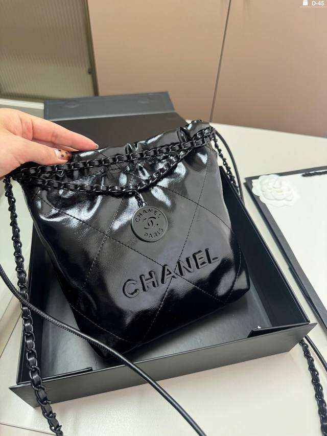 Chanel香奈儿抽绳迷你购物袋 垃圾袋中古款链条超级美 做旧鎏金复古又时尚非常百搭d-45尺寸 18.7.19折叠盒