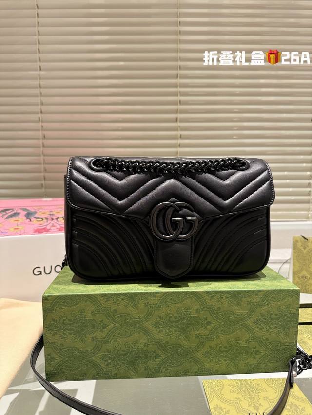 牛皮 飞机盒折叠礼盒 Size：26*14M Gucci Marmont 6 经典款啦 质量很好 性价比高 牛皮