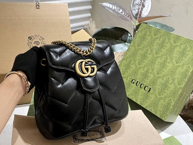 原厂皮 牛皮 折叠礼盒 官网飞机箱 全套乐天发票 Gucci 新品双肩包 原版品质！精工制作 Gucci/古奇 经典调配件 Gucci 古奇最新