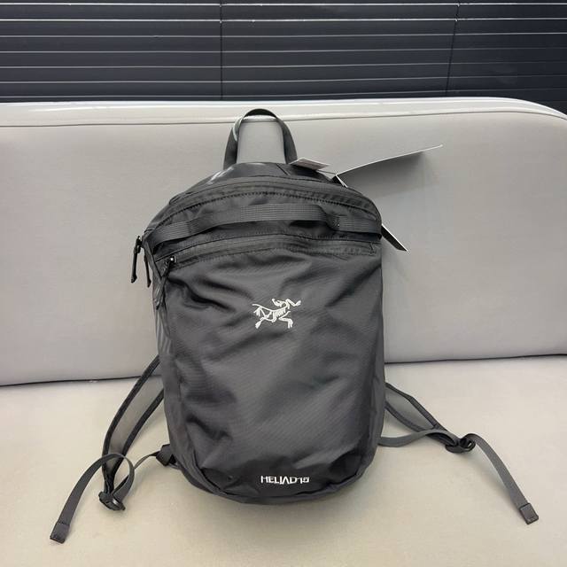 Arcteryx 始祖鸟 Heliad 15男女同款大容量徒步户外登山包 帆布电脑包书包 背包双肩包 采用精湛镶嵌细工 经典百搭 实物拍摄 原厂原版面料