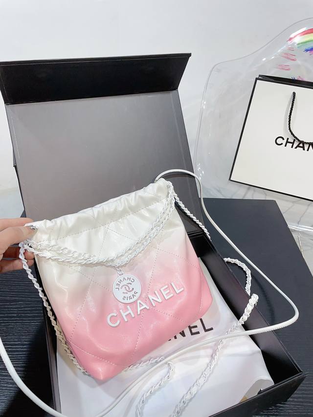 折叠礼盒包装 Chanel So Black 迷你垃圾袋#大爆款预测 天呐chanel Mini垃圾袋也太美了叭颐 预测下一个大爆款翻