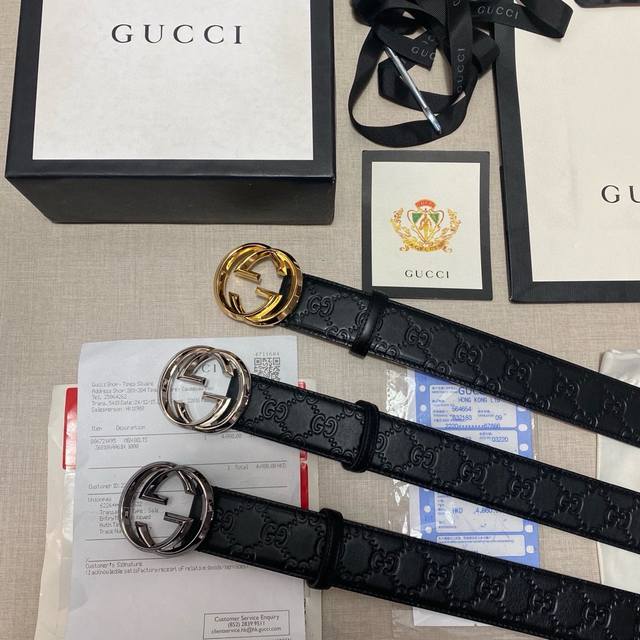 品牌：Gucci 配色白礼盒 等级：原品版质.定制层头牛皮。专柜售典经爆款开模。油精边致 电车脑线 手柔感软.实物拍摄修无饰 上效身果超好.配专柜全包套